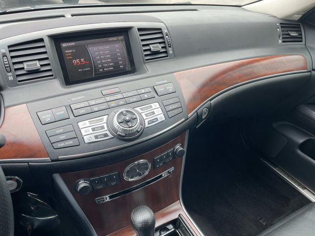 2009 INFINITI M35 X 28