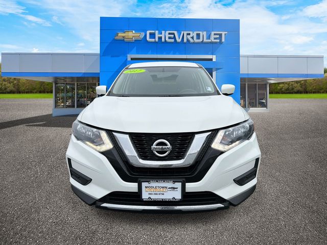 2017 Nissan Rogue - Image 2
