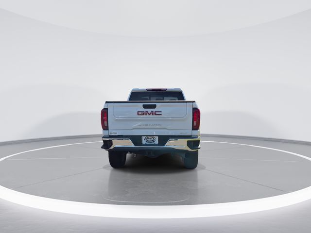 Used 2023 White GMC SLT image 7