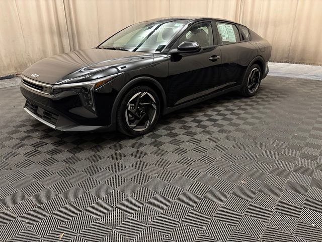 2025 Kia K4 EX - Main Image