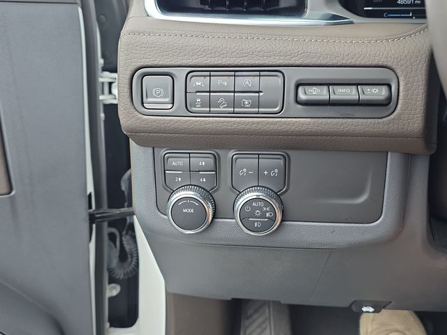 Used 2024 White GMC Denali image 28