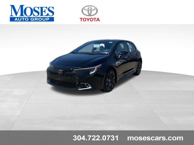 2025 Toyota Corolla Hatchback XSE photo