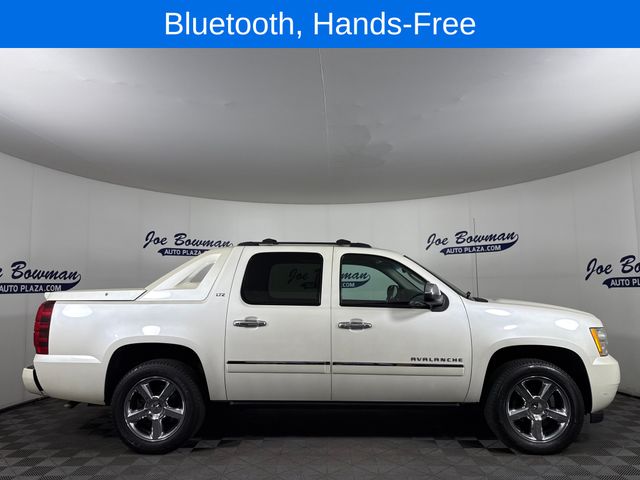 View vehicle photo 5