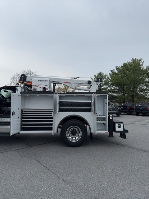 2025 Ford F-750 Super Duty 