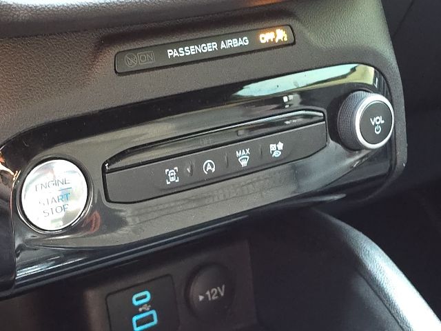 2023 Ford Escape ST-Line:L166580A