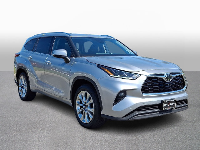 Used 2022 Toyota Highlander SUV