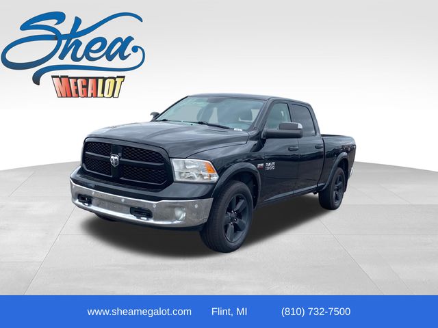 Brilliant Black Crystal Pearlcoat 2017 RAM 1500 SLT Crew Cab 4WD Pickup Truck Four-Wheel Drive 8-Speed Automatic