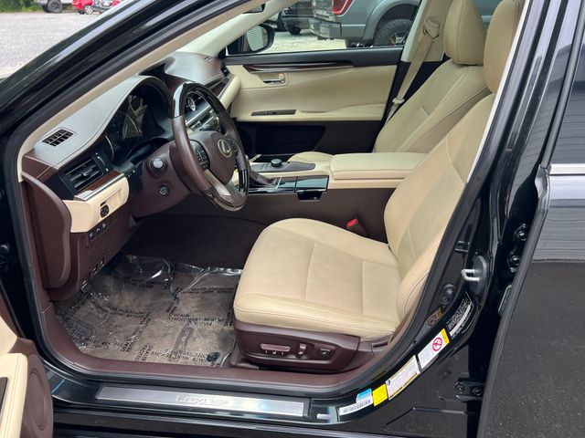 2016 Lexus ES 350 21