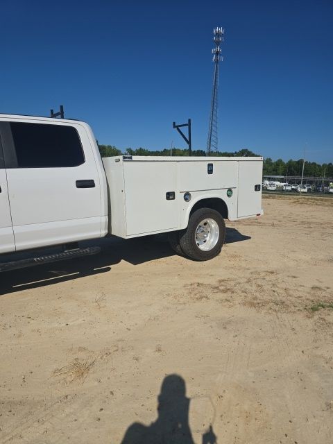 Used 2020 Oxford White Ford XL image 2