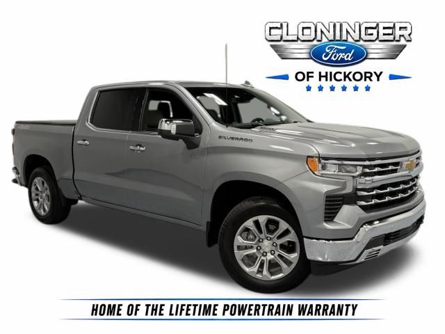 Sterling Gray Metallic 2025 Chevrolet Silverado 1500 Pickup Truck Four-Wheel Drive Automatic