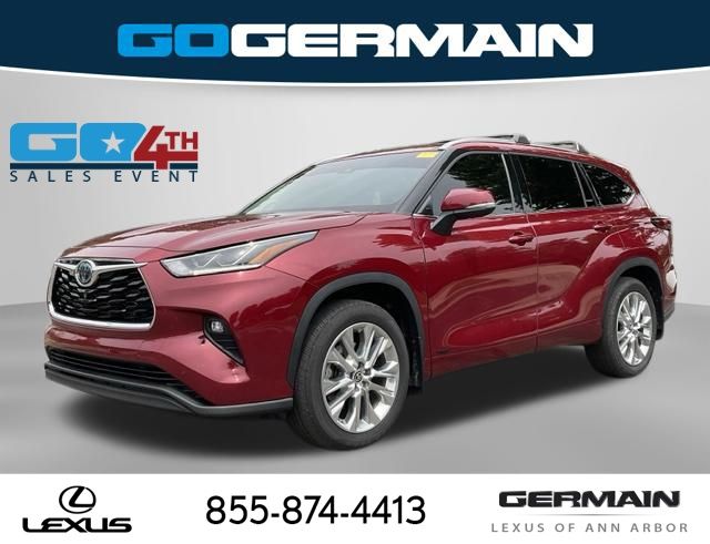  2023 Toyota Highlander Hybrid Limited AWD   