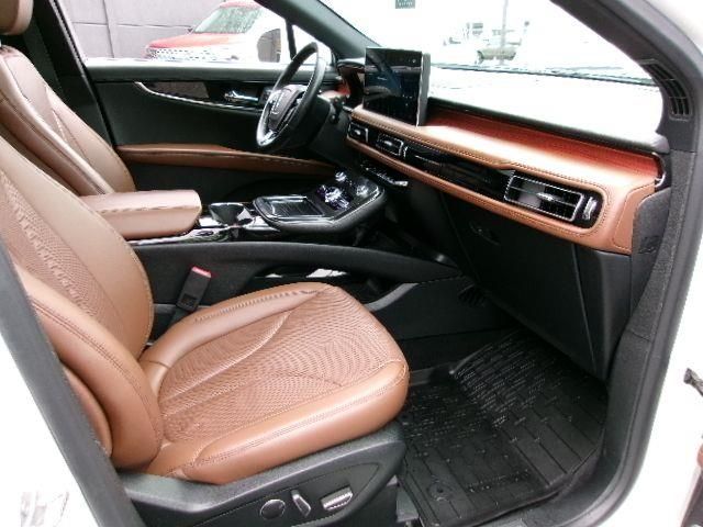 used 2022 Lincoln Nautilus car, priced at $34,889