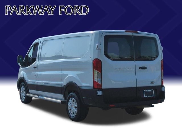 Used 2025 White Ford Base image 3