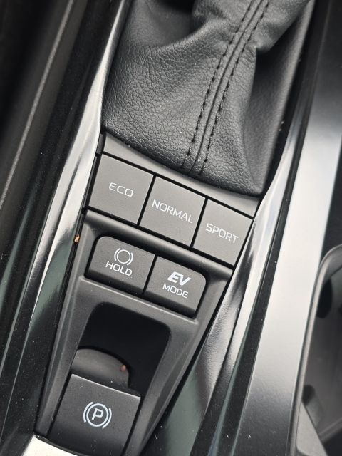 2025 Toyota Camry LE:45680A