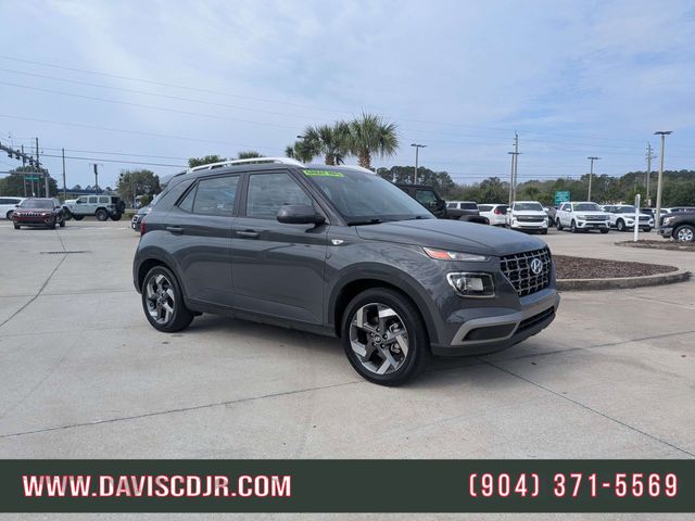 Gray 2025 Hyundai Venue SEL FWD SUV / Crossover Front-Wheel Drive Continuously Variable Transmission
