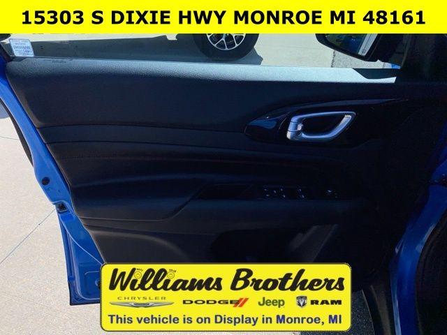 2022 Jeep Compass Trailhawk - Laser Blue Pearlcoat exterior view 14