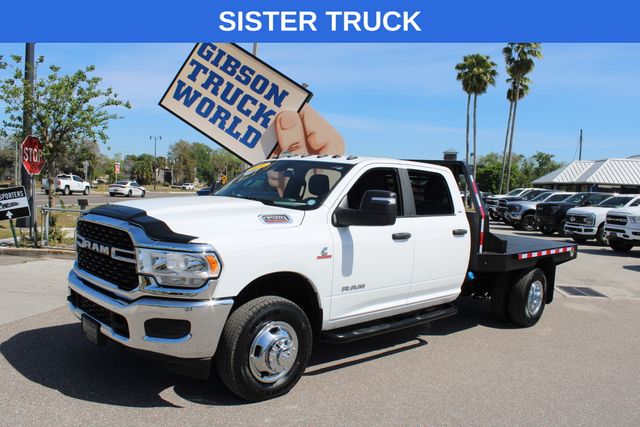 Bright White Clearcoat 2024 RAM 3500 Chassis Pickup Truck Four-Wheel Drive 6-Speed Automatic
