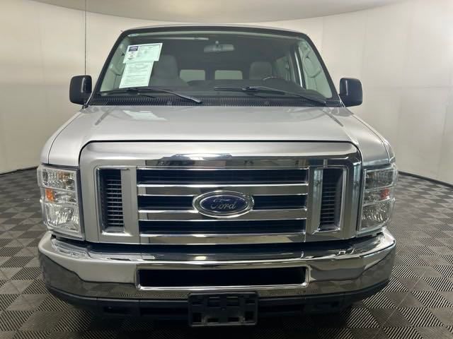 2010 Ford E-350SD XLT 9