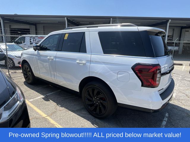 Used 2022 White Ford Limited image 9
