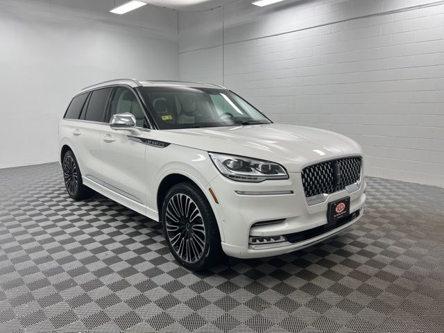 Pristine White Metallic Tri-Coat 2022 Lincoln Aviator Black Label AWD SUV / Crossover All-Wheel Drive Automatic