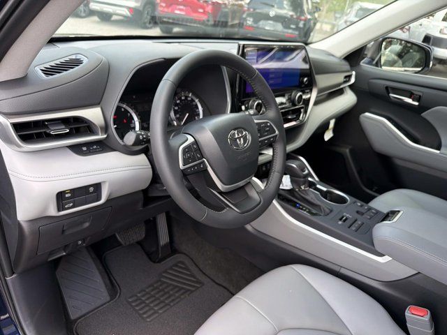 New 2026 Toyota Highlander SUV