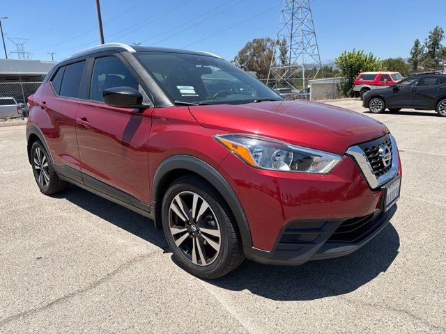 Cayenne Red/Super Black 2020 Nissan Kicks SV FWD SUV / Crossover Front-Wheel Drive Continuously Variable Transmission