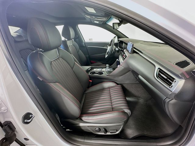 Thumbnail: 2025 Genesis G70 - 29