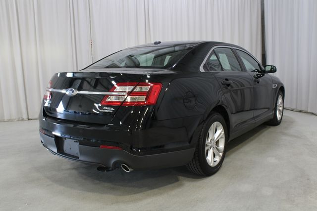Used 2018 Black Ford SEL image 24