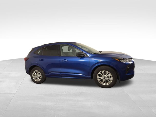 2023 Ford Escape ST-Line photo