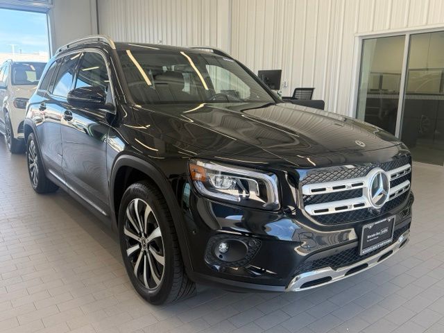 Cosmos Black Metallic 2023 Mercedes-Benz GLB 250 4MATIC SUV / Crossover All-Wheel Drive 8-Speed Dual Clutch