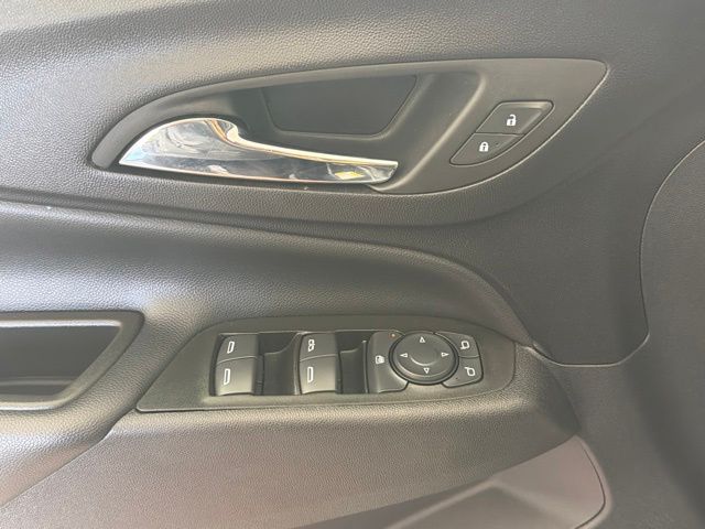 Used 2023 Chevrolet Equinox SUV