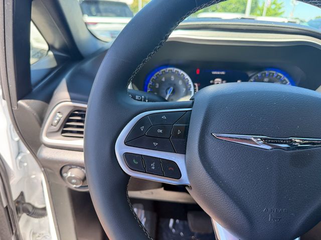 used 2025 Chrysler Pacifica car, priced at $26,115