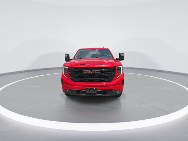 Used 2022 Red GMC Elevation image 3