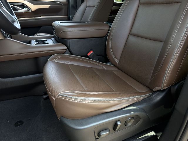 Used 2023 Black Chevrolet High Country image 22