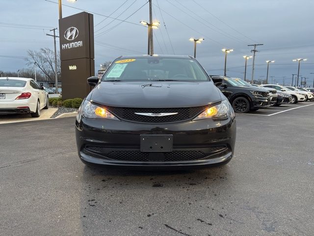 Used 2023 Black Chrysler LX image 11