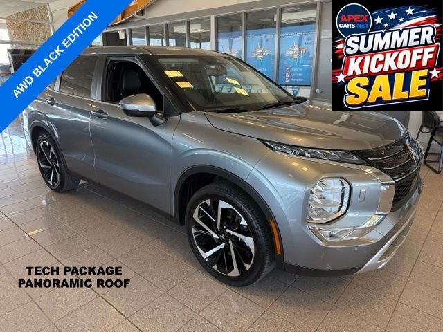 Mercury Gray Metallic/Black Roof 2024 Mitsubishi Outlander SE Black Edition S-AWC SUV / Crossover All-Wheel Drive Continuously Variable Transmission