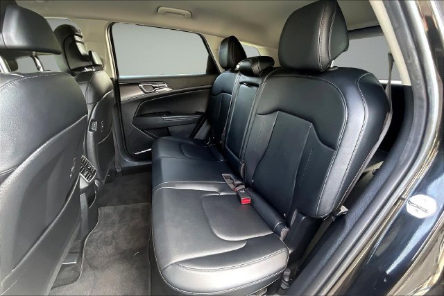Used 2023 Kia Sportage Hybrid SUV