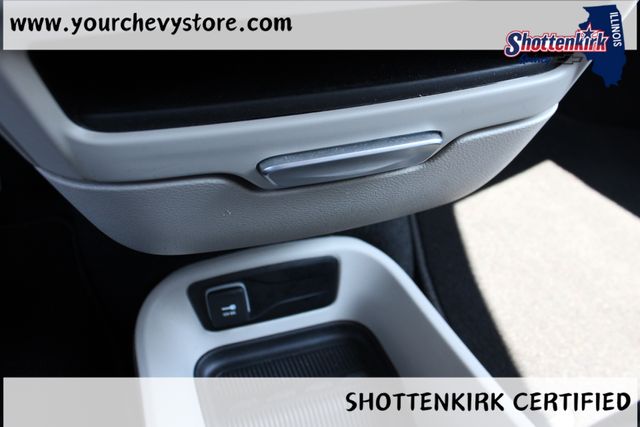 Used 2024 Chrysler Pacifica Van