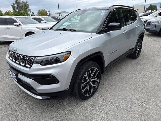 Silver Zynith Metallic Clearcoat 2025 Jeep Compass SUV / Crossover Four-Wheel Drive 8-Speed Automatic
