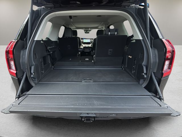 Used 2025 Black Ford Active image 32
