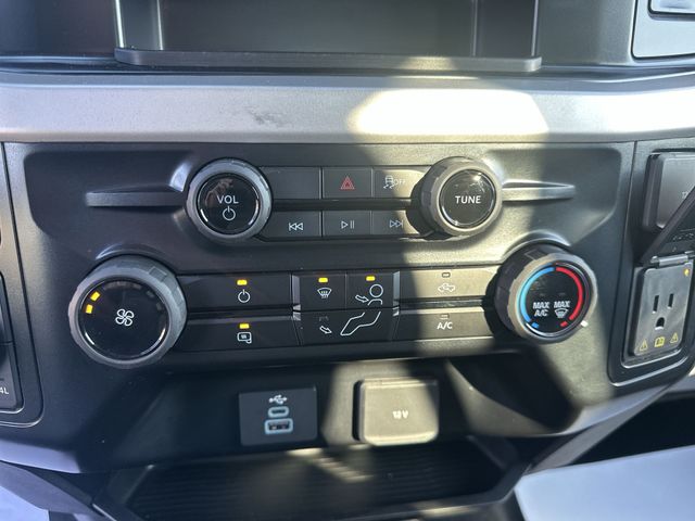 Used 2025 Blue Ford XLT image 18