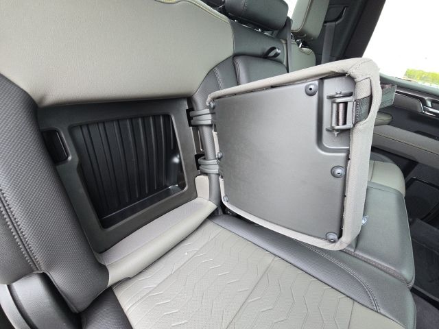 2022 Chevrolet Silverado 1500 ZR2:168936A