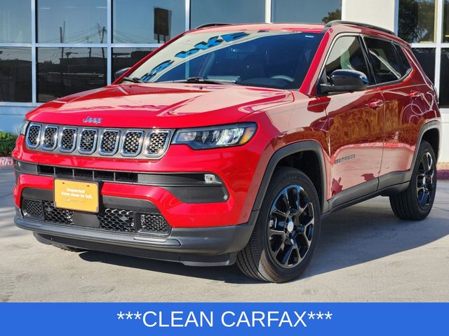 2023 Jeep Compass Latitude Lux 3