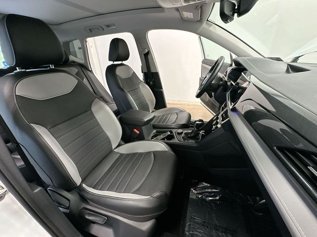 2023 Volkswagen Taos 1.5T SEL White at Bob Ruth Ford