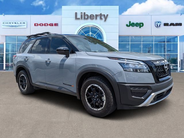 Solid Gray/Super Black 2025 Nissan Pathfinder SUV / Crossover All-Wheel Drive 9-Speed Automatic
