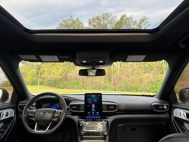 Used 2022 White Ford ST image 14