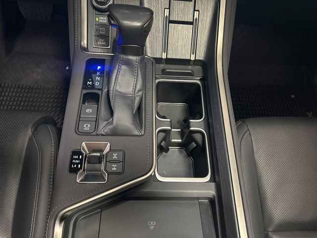 Used 2024 White Lexus 550 Overtrail+ image 22