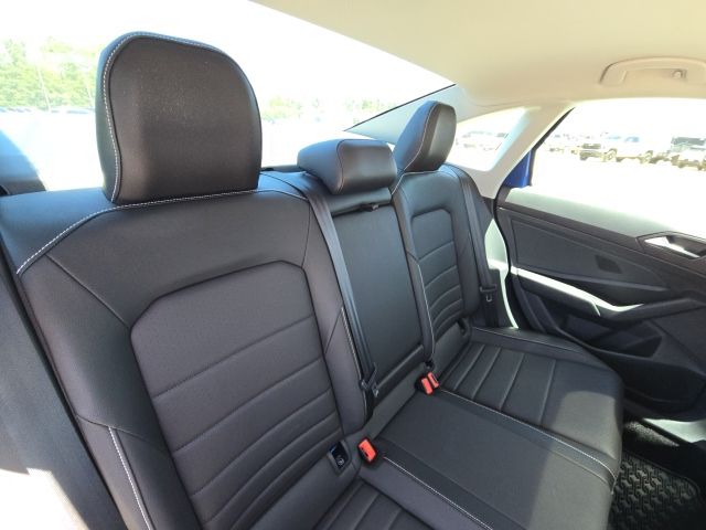 2023 Volkswagen Jetta 1.5T SE:44337B