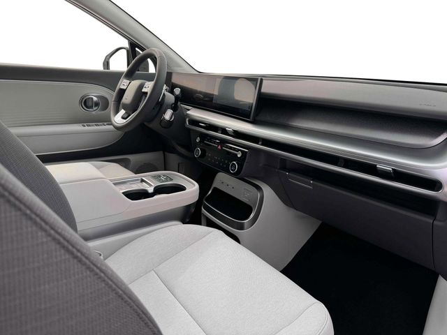 New 2026 White Hyundai SE image 15