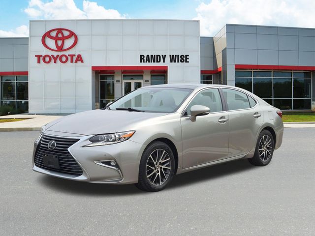 2018 Lexus ES - Image 1